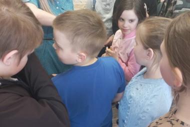 В конце проведения игры все ребята получили сладкую награду, которую так искали.